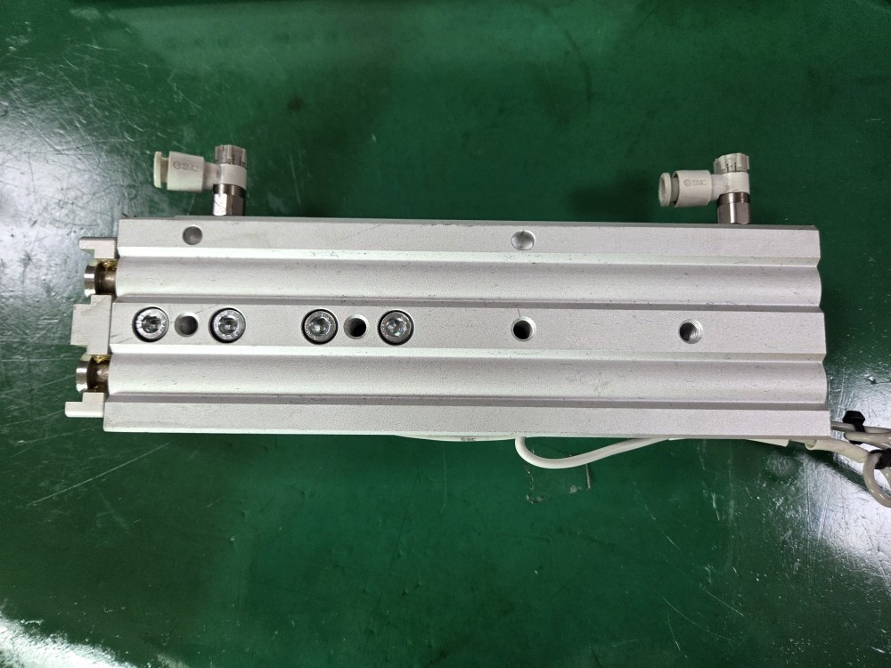 SMC SLIDE TABLE CYLINDER MXQ16L-100 (중고) 슬라이드 테이블 실린더