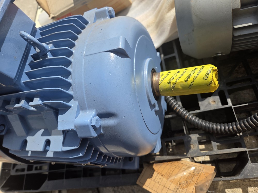(미사용품) 저압3상유도전동기 HS131AL102T 5.5KW(7.5HP)