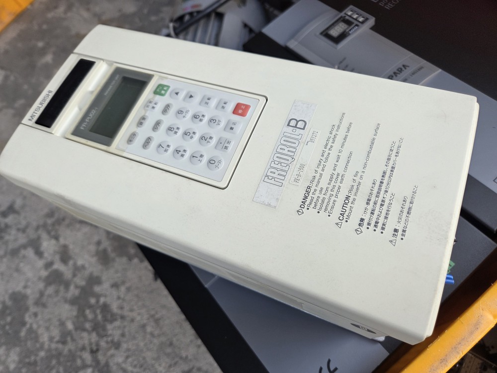 MITSUBISHI INVERTER FR-B-1500 (중고)