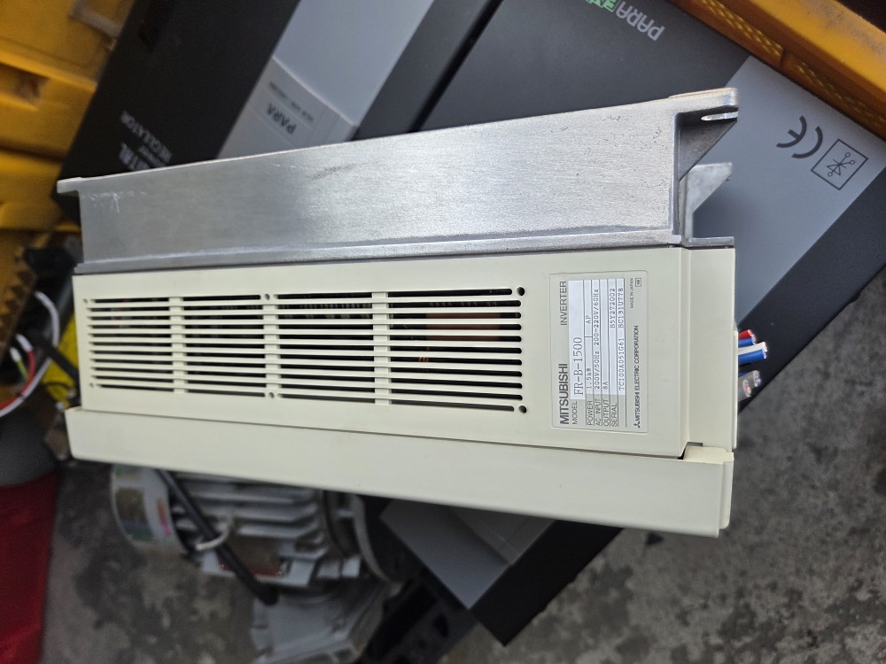 MITSUBISHI INVERTER FR-B-1500 (중고)
