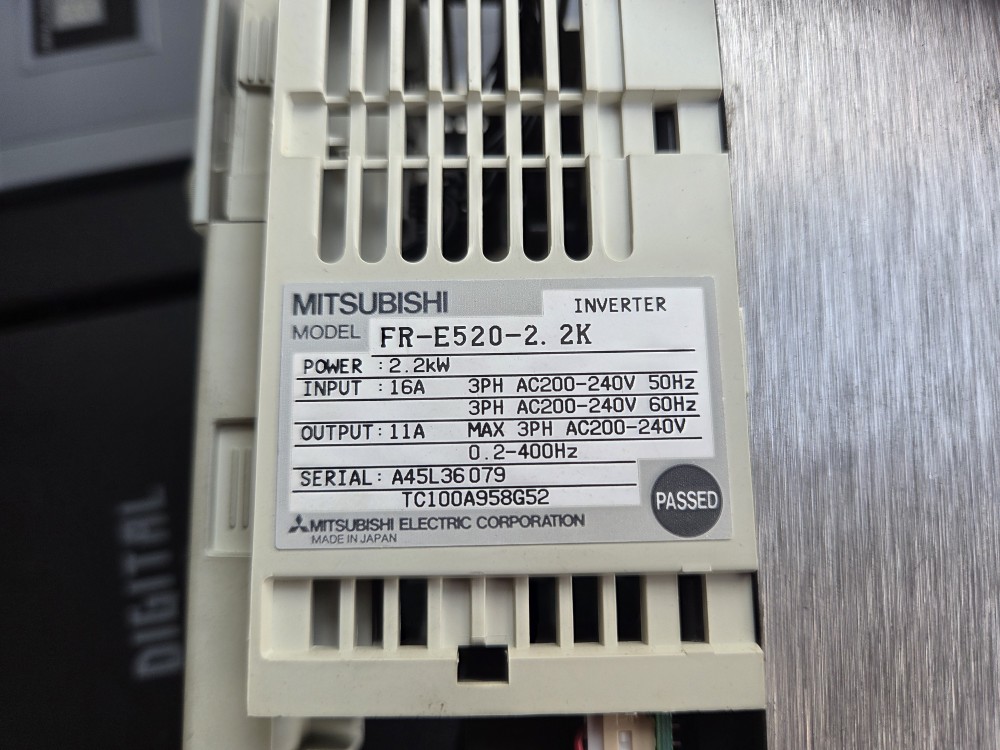 MITSUBISHI INVERTER FR-E520-2.2K (중고)