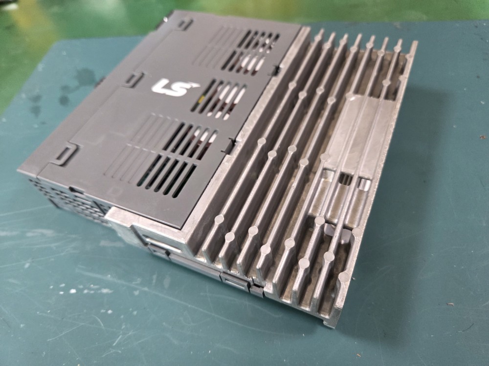 LS SERVO DRIVE L7NHA004U (중고-400W) 엘에스 서보드라이브