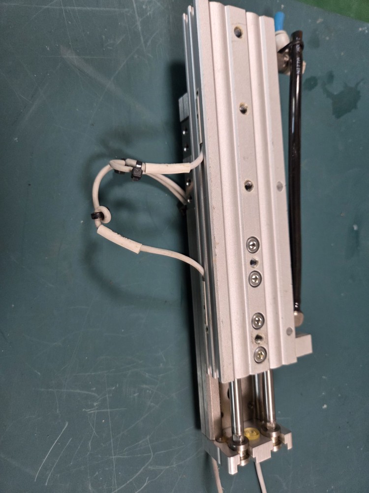 SMC SLIDE CYLINDER MXQ12-100 (중고) 슬라이드 실린더