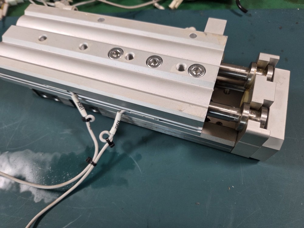 SMC SLIDE CYLINDER MXQ25-100(중고) 슬라이드 실린더