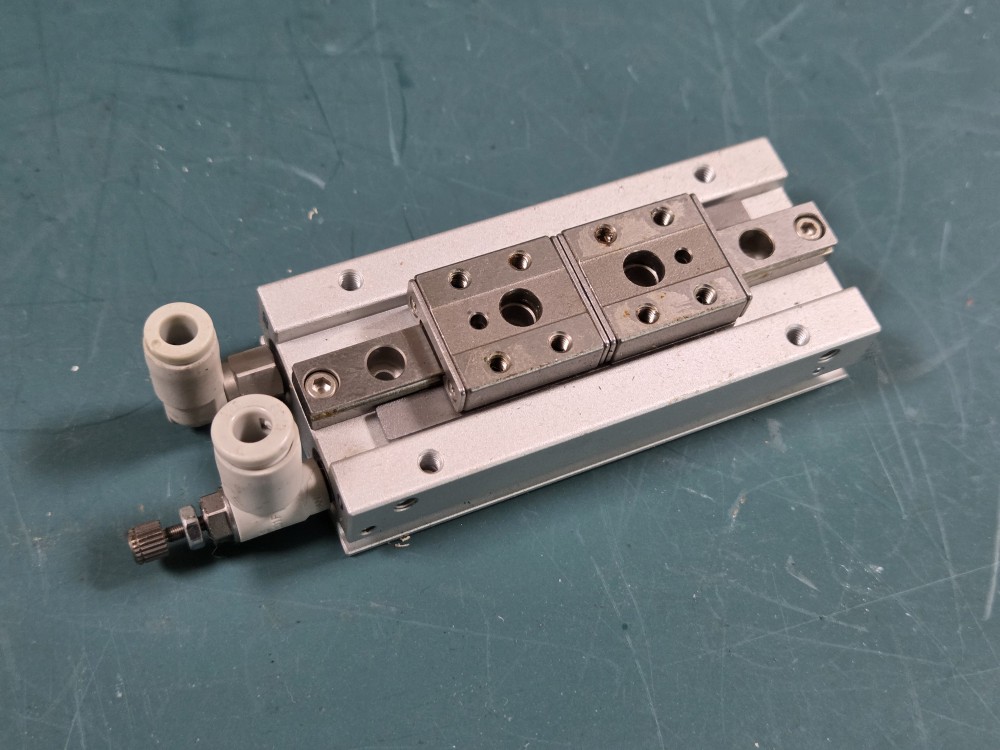 SMC CHUCK CYLINDER MHF2-8D2 (중고) 척실린더