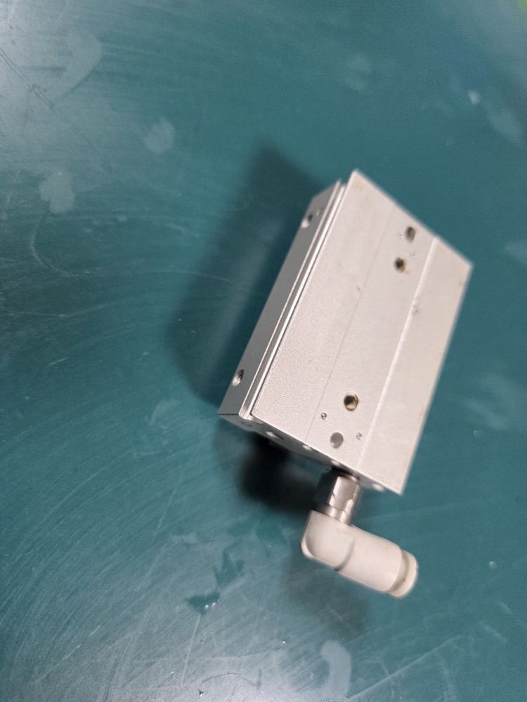 SMC CHUCK CYLINDER MHF2-8D1 (중고) 척실린더