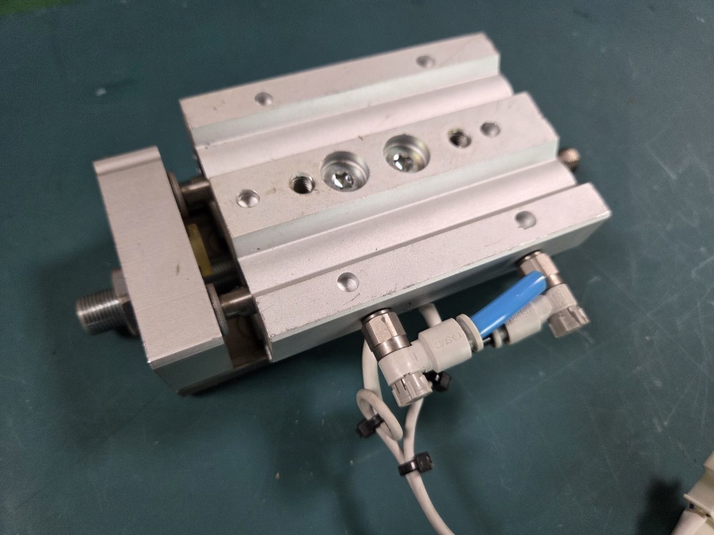 SMC SLIDE CYLINDER MXQ20-30Z (중고) 슬라이드 실린더