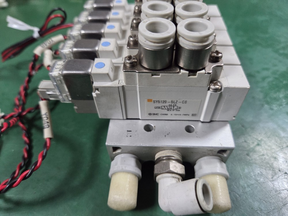 SMC SOLENOID VALVE SY5120-5LZ-C8 (C8-4EA, C6-1EA) 솔레노이드 밸브