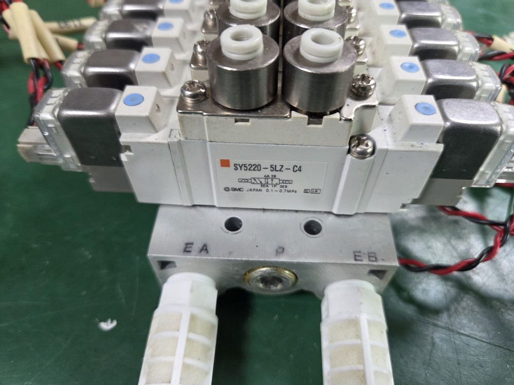 SMC SOLENOID VALVE SY5220-5LZ-C4 (7EA-중고) 솔레노이드 밸브