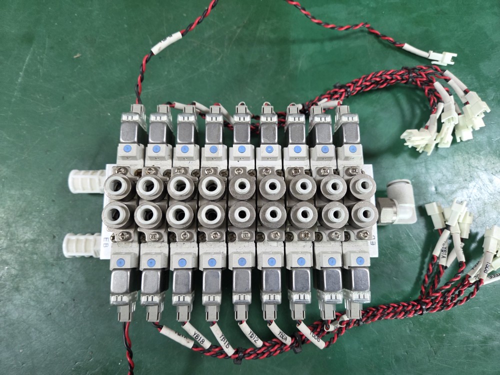 SMC SOLENOID VALVE SY5220-5LZ-C6,C4 (9EA-중고) 솔레노이드 밸브