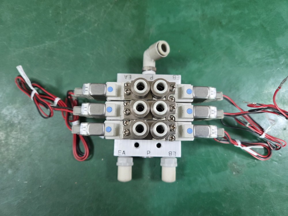 SMC SOLENOID VALVE SY5220-5LZ-C6 (3EA-중고) 솔레노이드 밸브