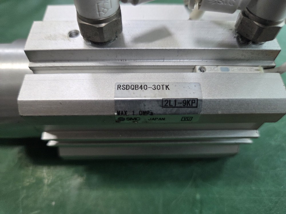 SMC CYLINDER RSDQB40-30TK (중고)