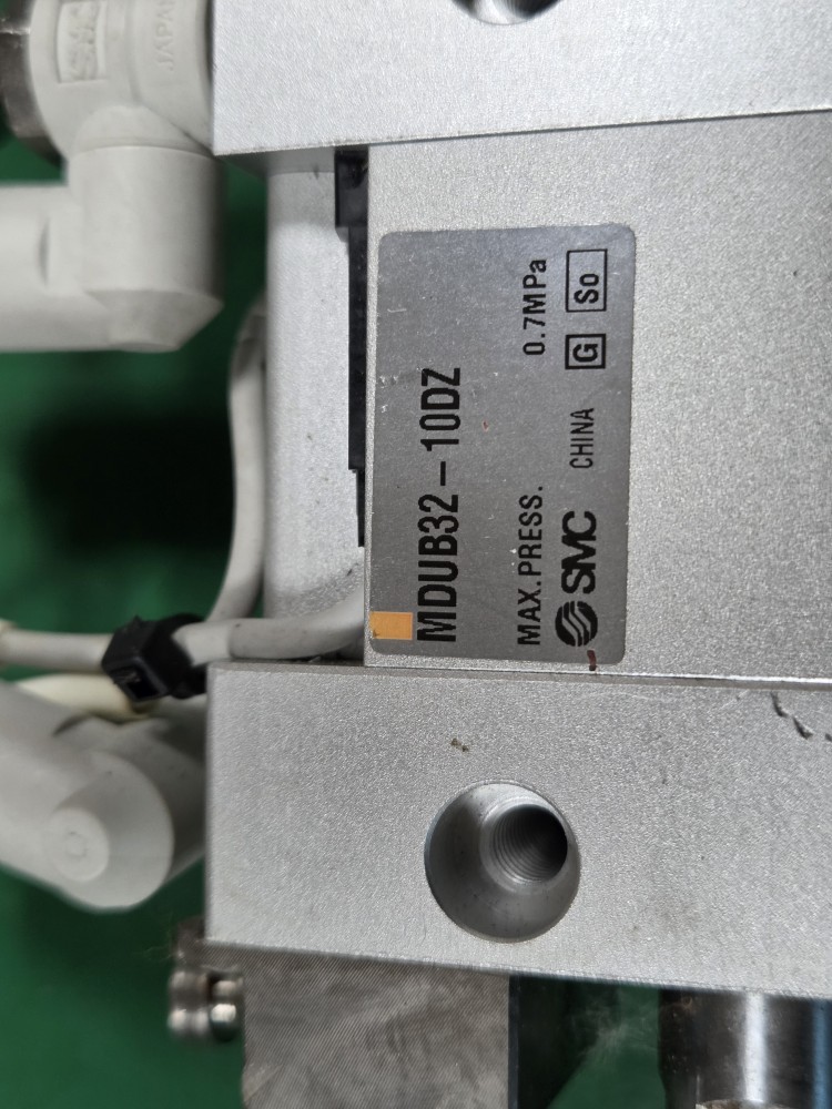 SMC CYLINDER MDUB32-10DZ (중고)