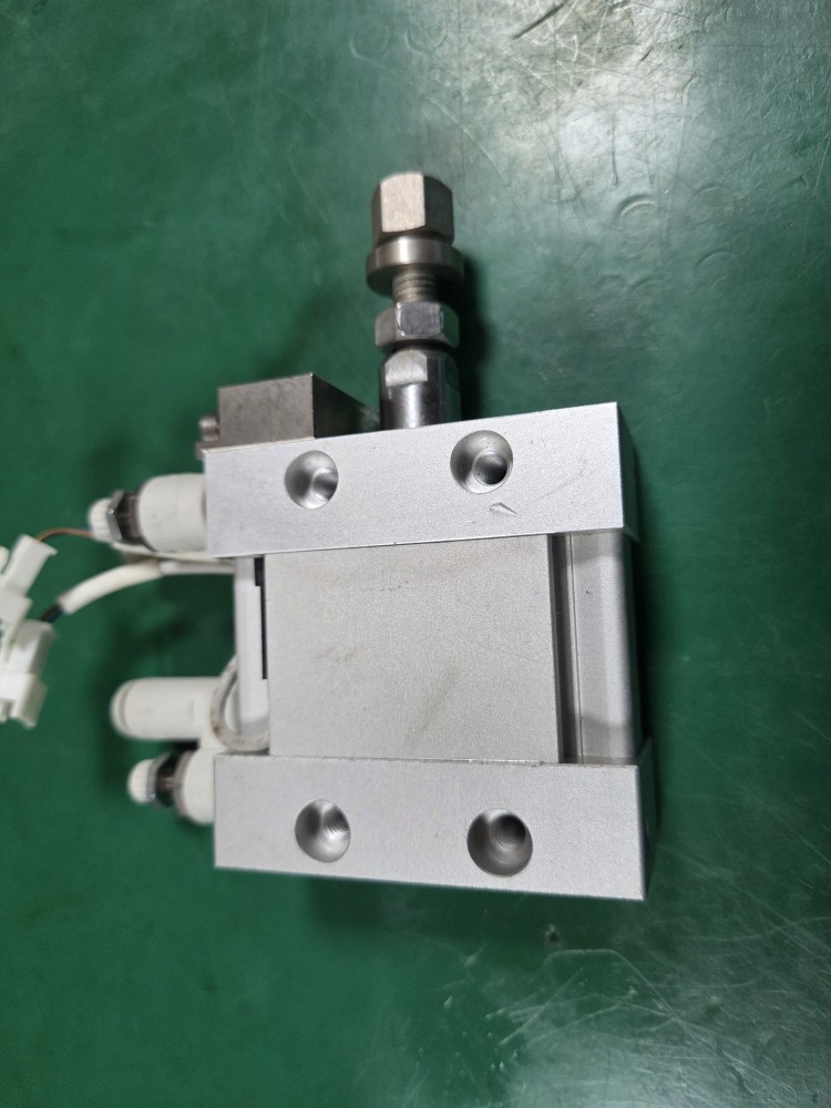 SMC CYLINDER MDUB32-10DZ (중고)