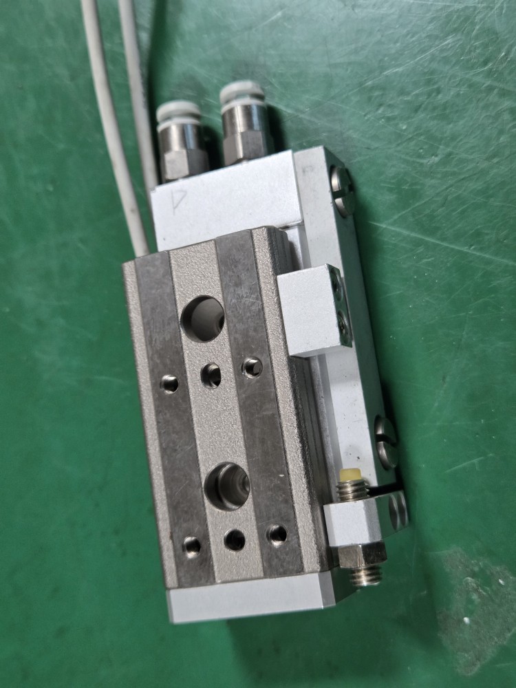 SMC SLIDE CYLINDER MXQ6L-20ASP (중고)