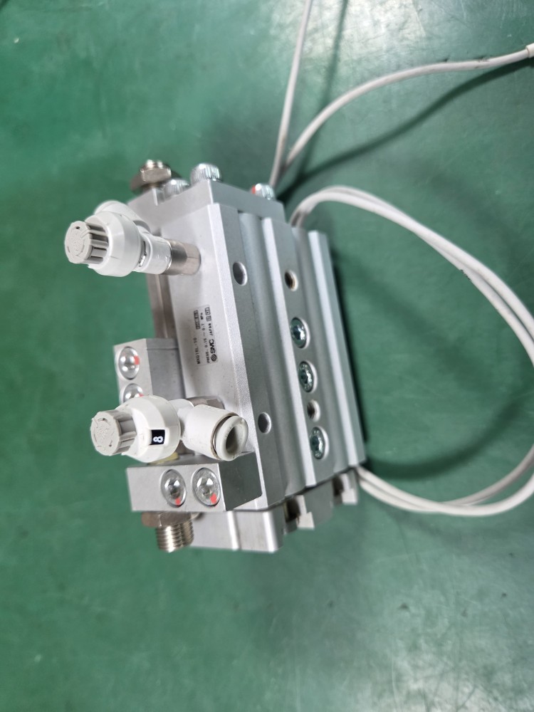 SMC SLIDE CYLINDER MXQ16L-10 (중고) 슬라이드 실린더