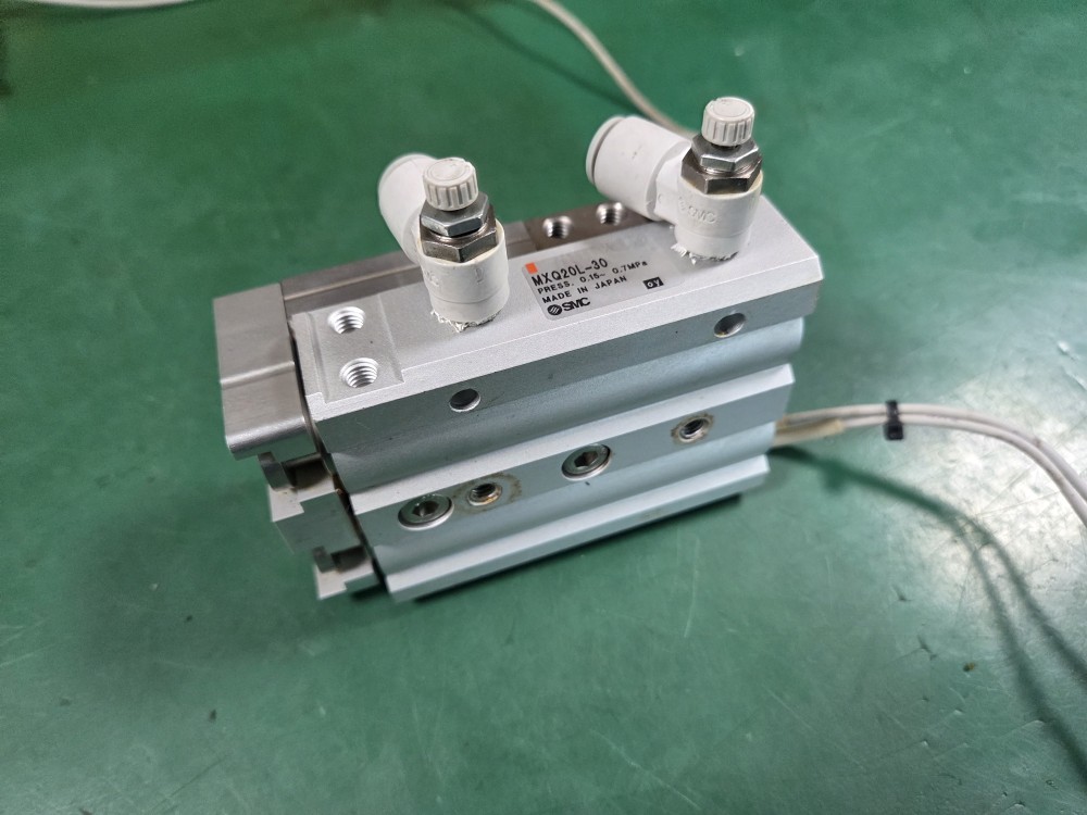 SMC SLIDE CYLINDER MXQ20L-30 (중고) 슬라이드 실린더