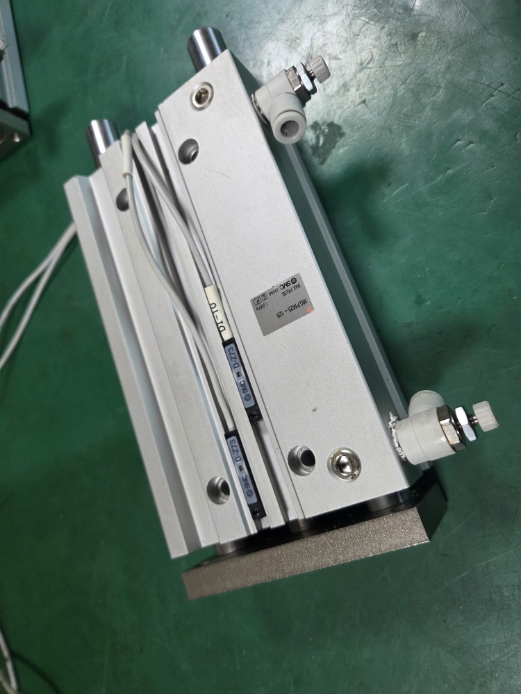 SMC GUIDE CYLINDER MGPM25-125 (중고) 가이드 실린더