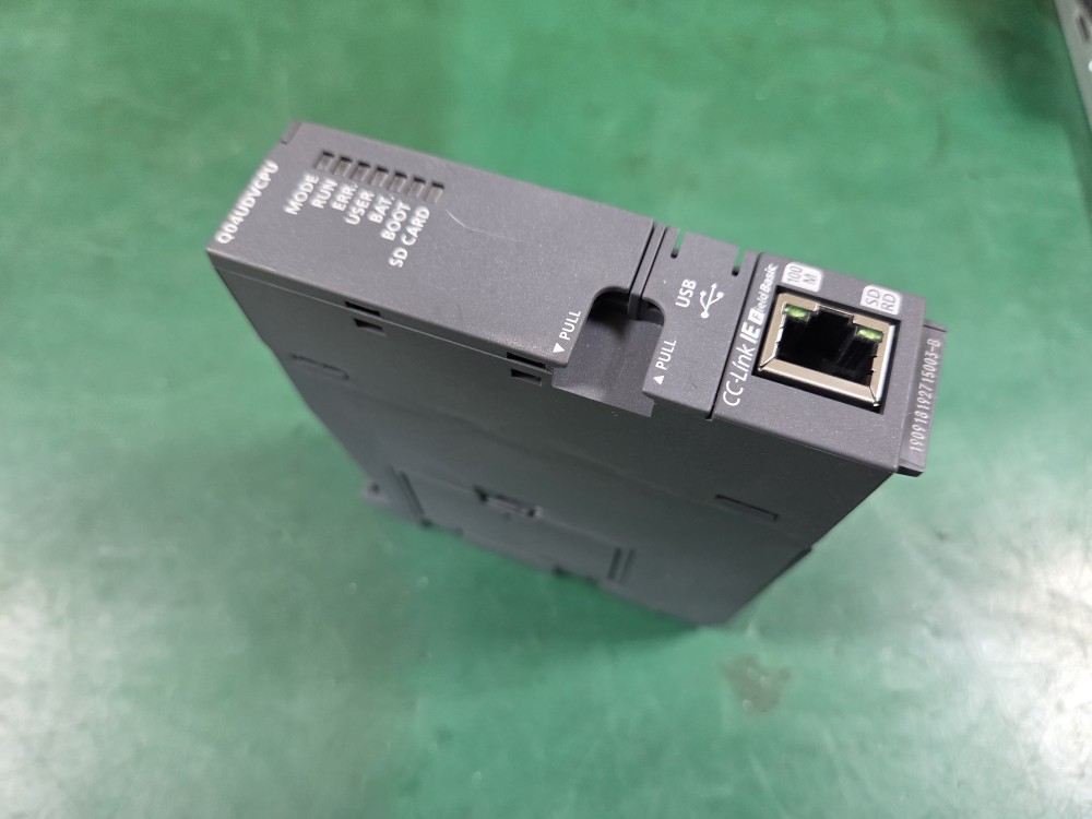 PLC CPU UNIT Q04UDVCPU (중고)