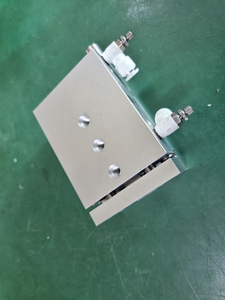 FESTO CYLINDER DGST-16-40-L (중고)