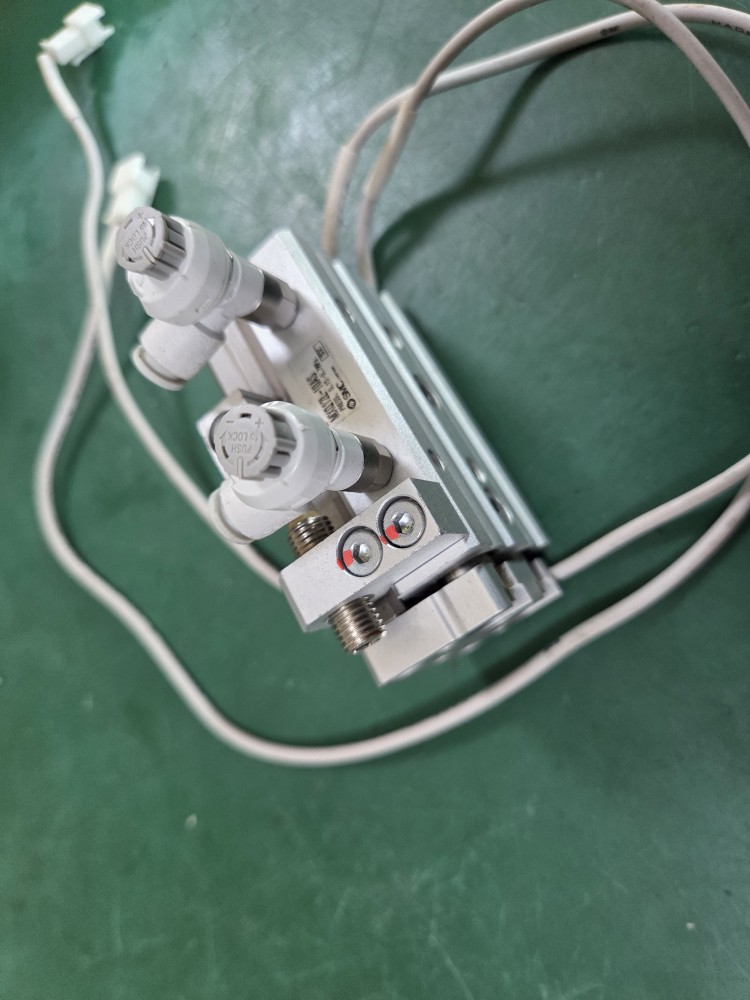 SMC SLIDE CYLINDER MXQ12L-10AS (중고)