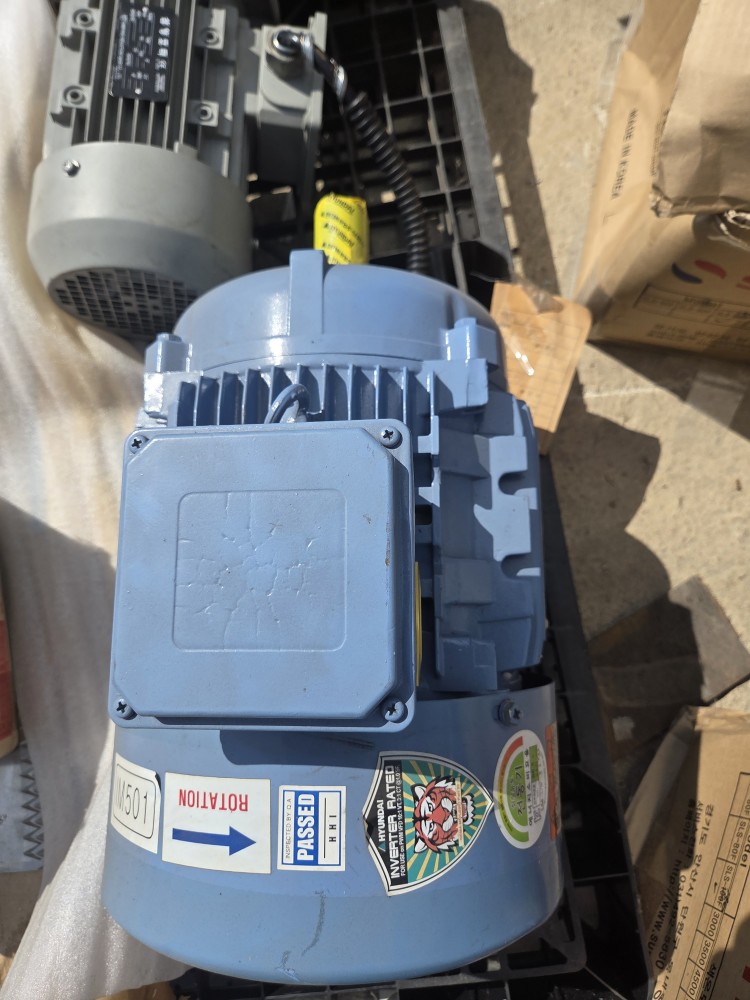 (A급-미사용품) HYUNDAI 저압3상유도전동기 HS131AL102T 5.5KW(7.5HP)