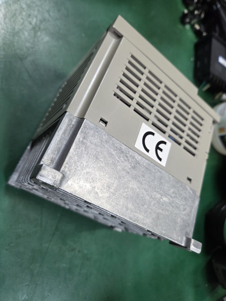 HYUNDAI INVERTER N100plus-007LF (중고) 인버터