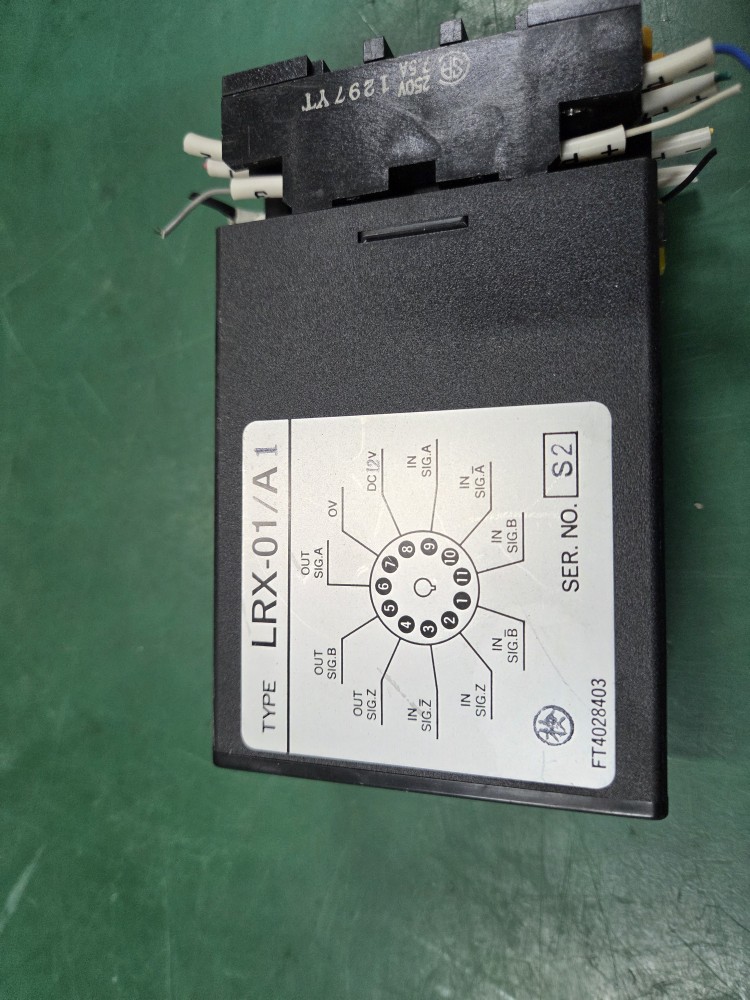 YASKAWA CONTROLS LRX-01/A1 (중고)