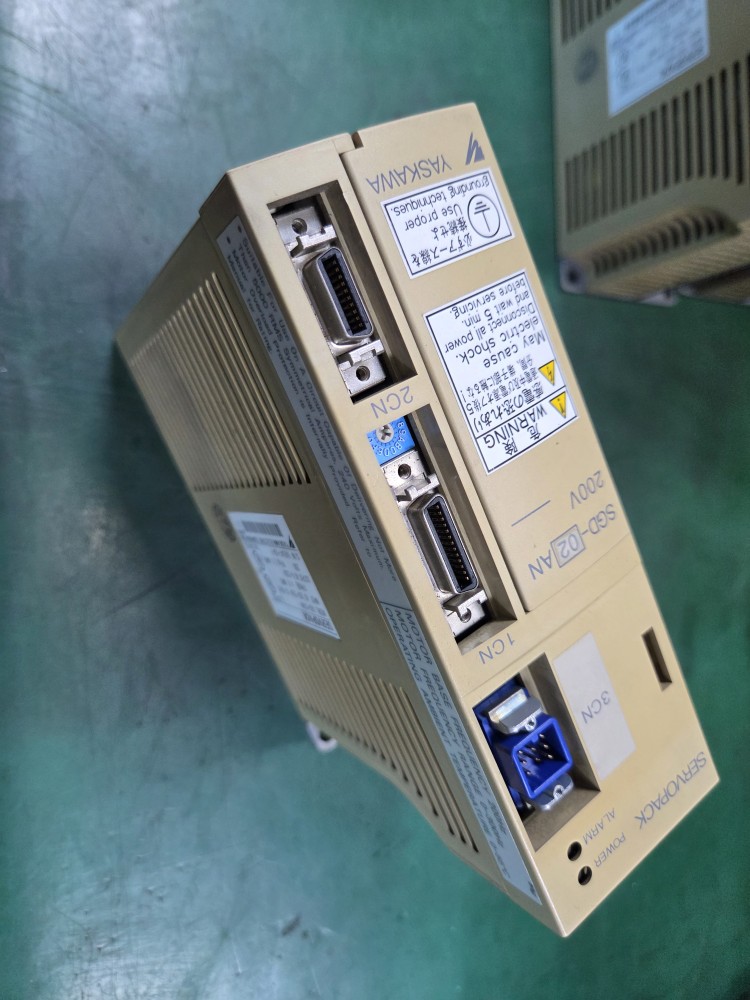 YASKAWA SERVOPACK SGD-02AN (200W-중고) 야스까와 서보팩