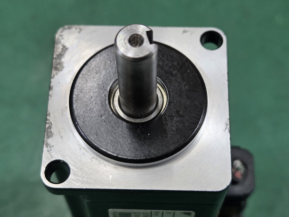 YASKAWA SERVO MOTOR SGMAS-C2ACA41 (150W 중고) 서보모타