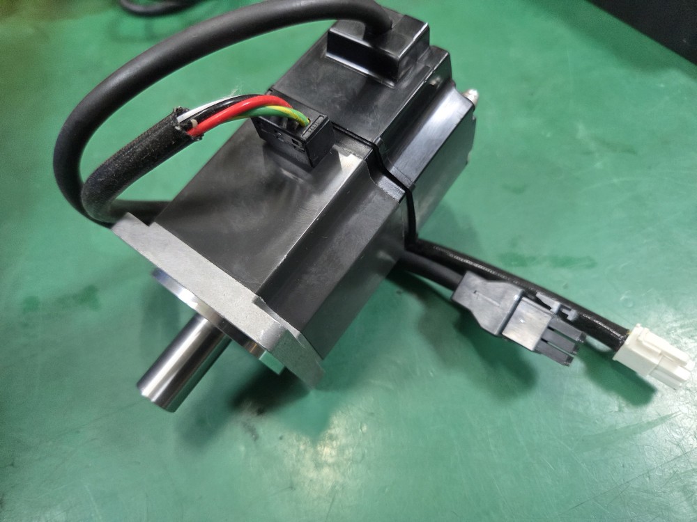 MITSUBISHI SERVO MOTOR HC-MFS23G2 (중고) 서보모타