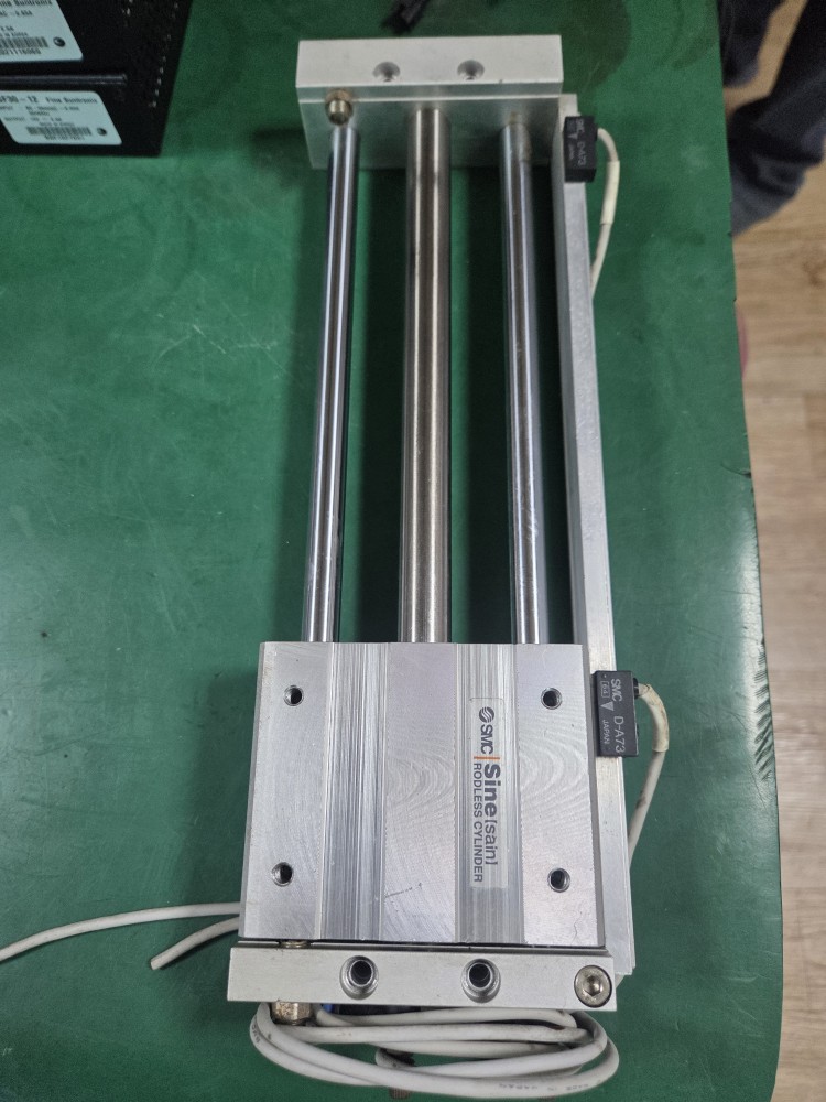 SMC CYLINDER REAL15-200 (중고)