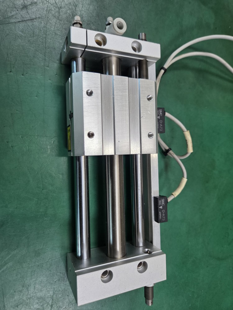 SMC RODLESS CYLINDER CDY1S15H-100S (중고) 로드레스 실린더