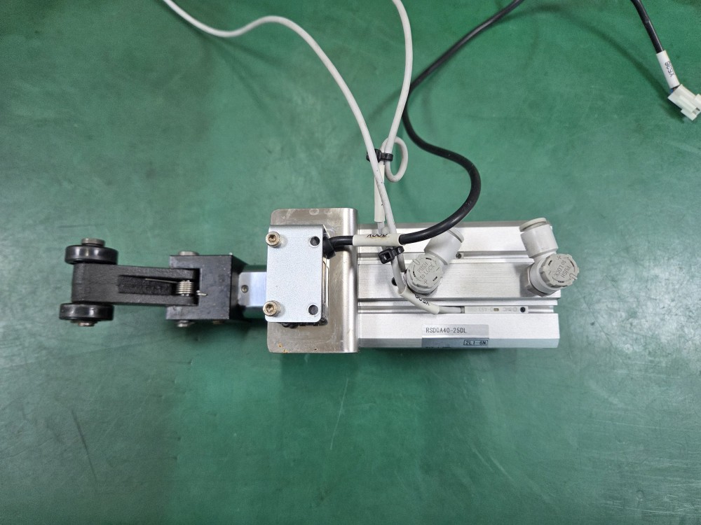 SMC STOPPER CYLINDER RSDQA40-25DL (중고)