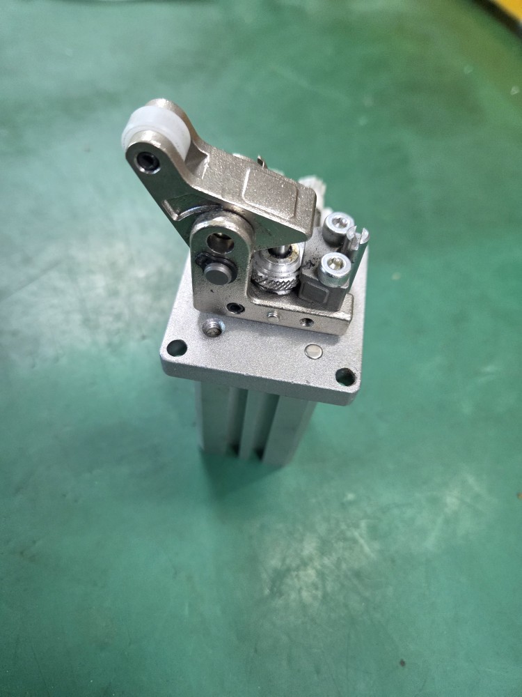 SMC STOPPER CYLINDER RSH20-15DL-M9B (중고) 스톱퍼 실린더