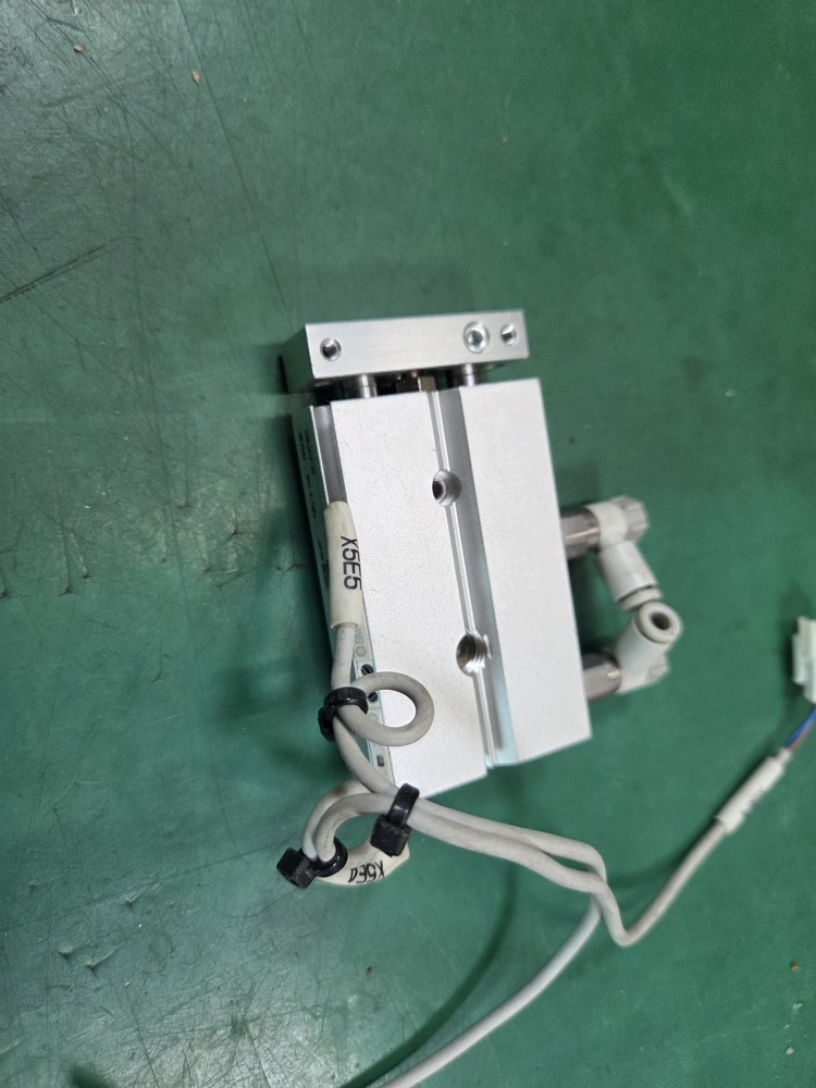 SMC AIR CYLINDER CXSJM10-20 (중고)