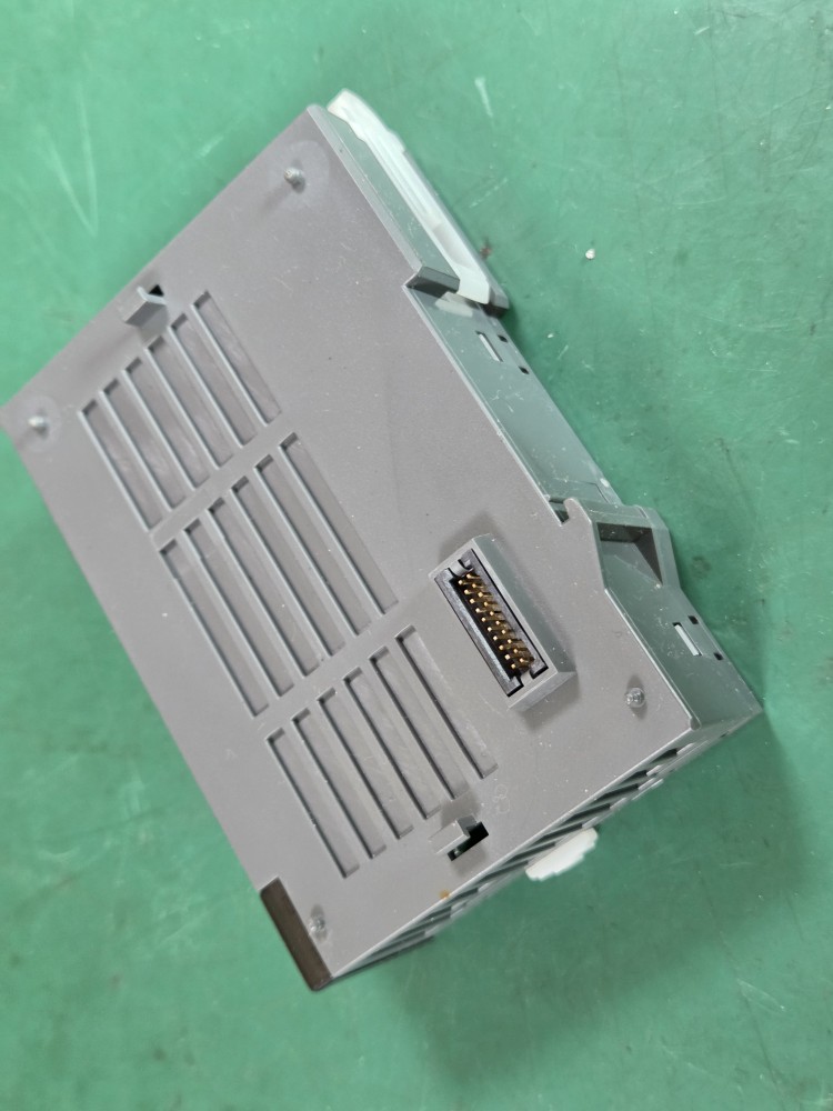 LS PLC XBE-RY16A (중고)