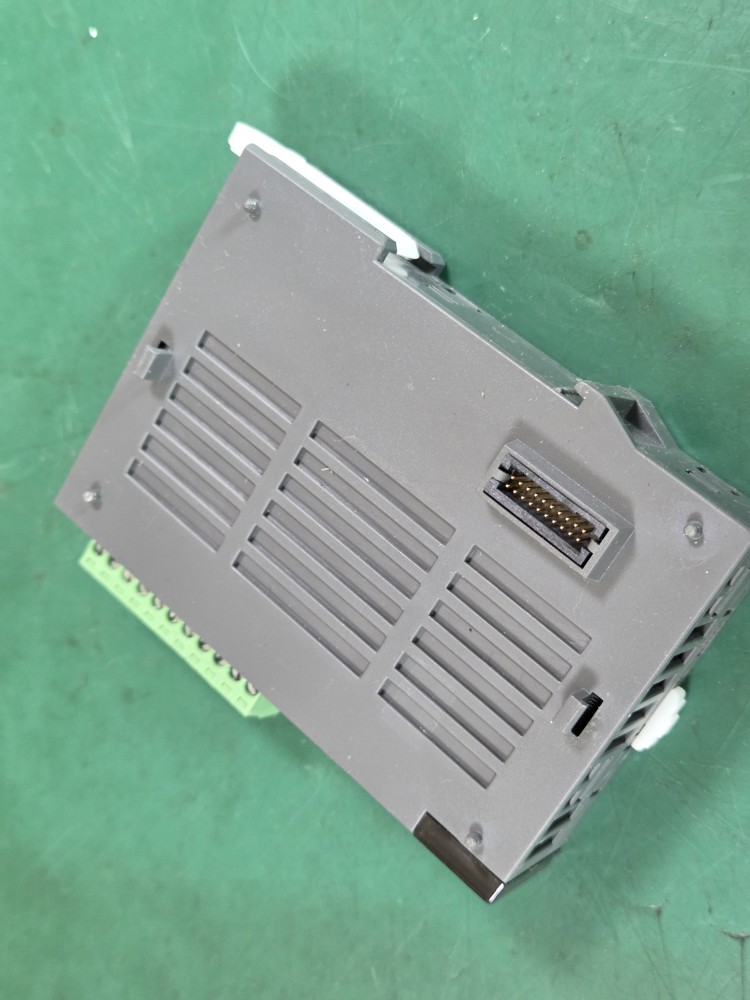 LS PLC A/D CONVERTER XBF-AD04A (중고)