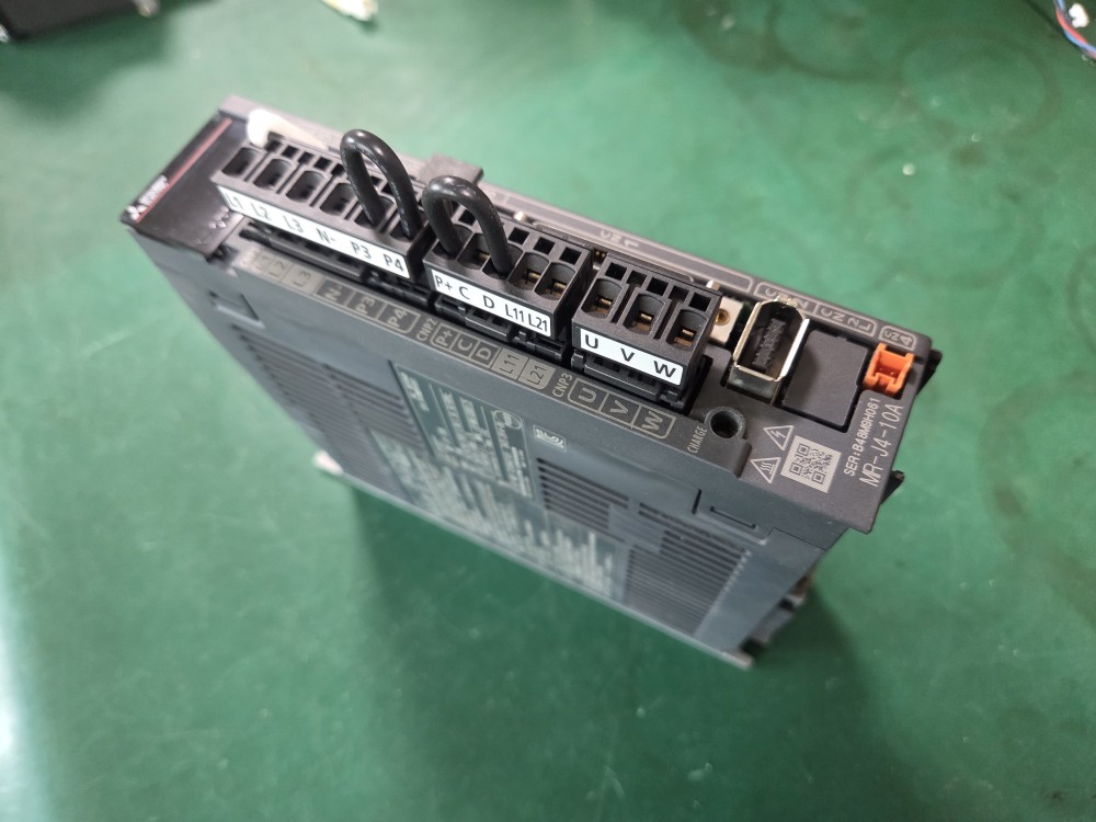 MITSUBISHI SERVO DRIVE MR-J4-10A(중고) 미쓰비씨 서보 드라이브